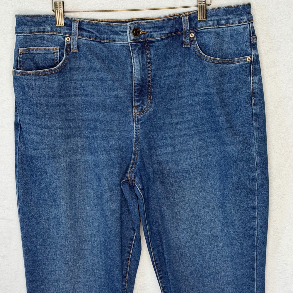 Terra & Sky Women 14W Blue Straight Leg Jeans Casual Denim Pants - Picture 3 of 11